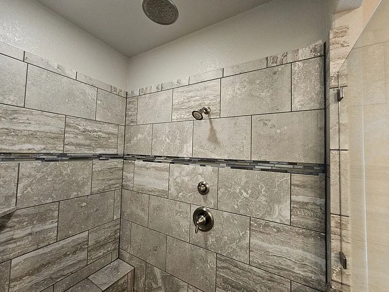 988 Shadyside Ln — Photo 32