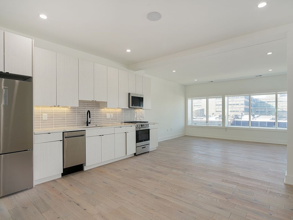 1st image of 2109 S Iseminger St APT 3