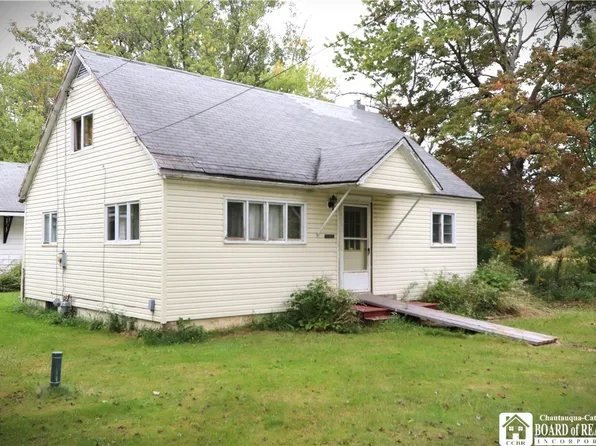 10958-10960 S Roberts Rd #10962-S-3, Dunkirk, NY 14048