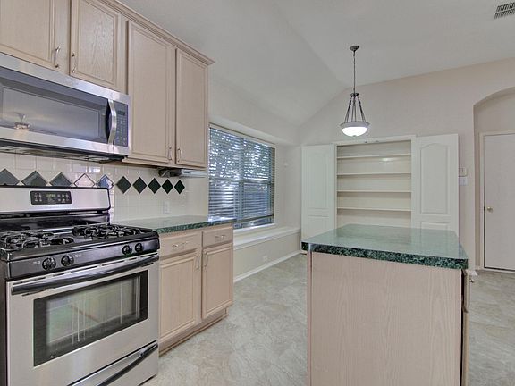 5th image of 11901A Woodland Way