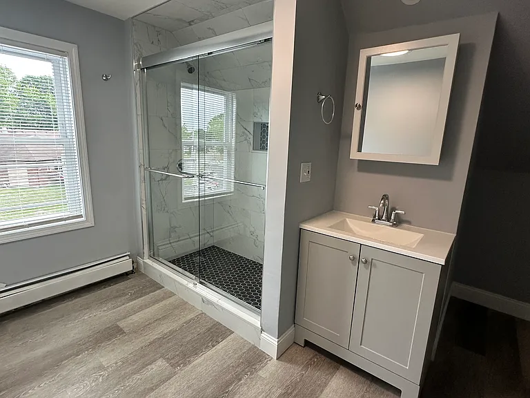 378 Center St #7 — Photo 8