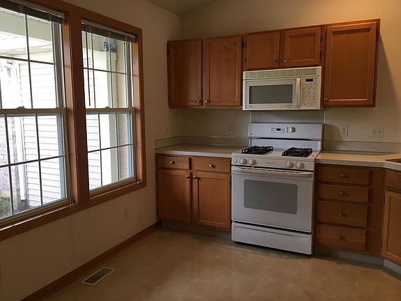 4th image of 37 Aspen Ln NE