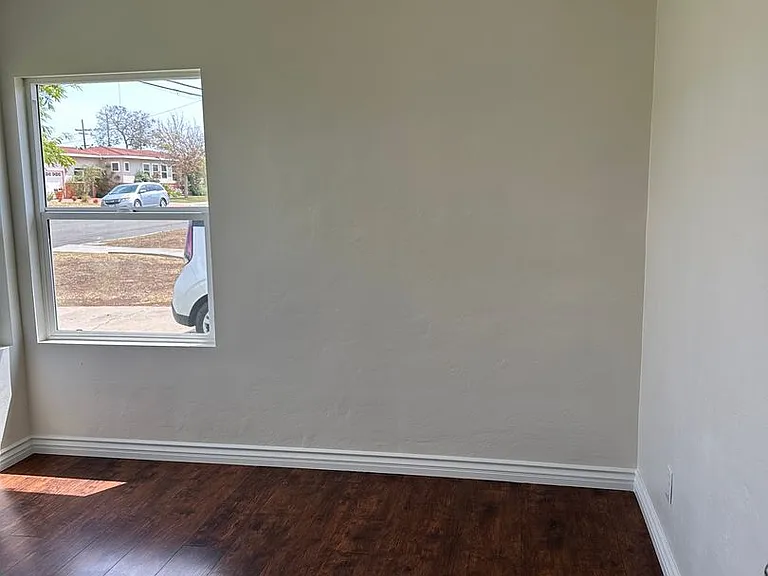 270 Shirley St — Photo 12