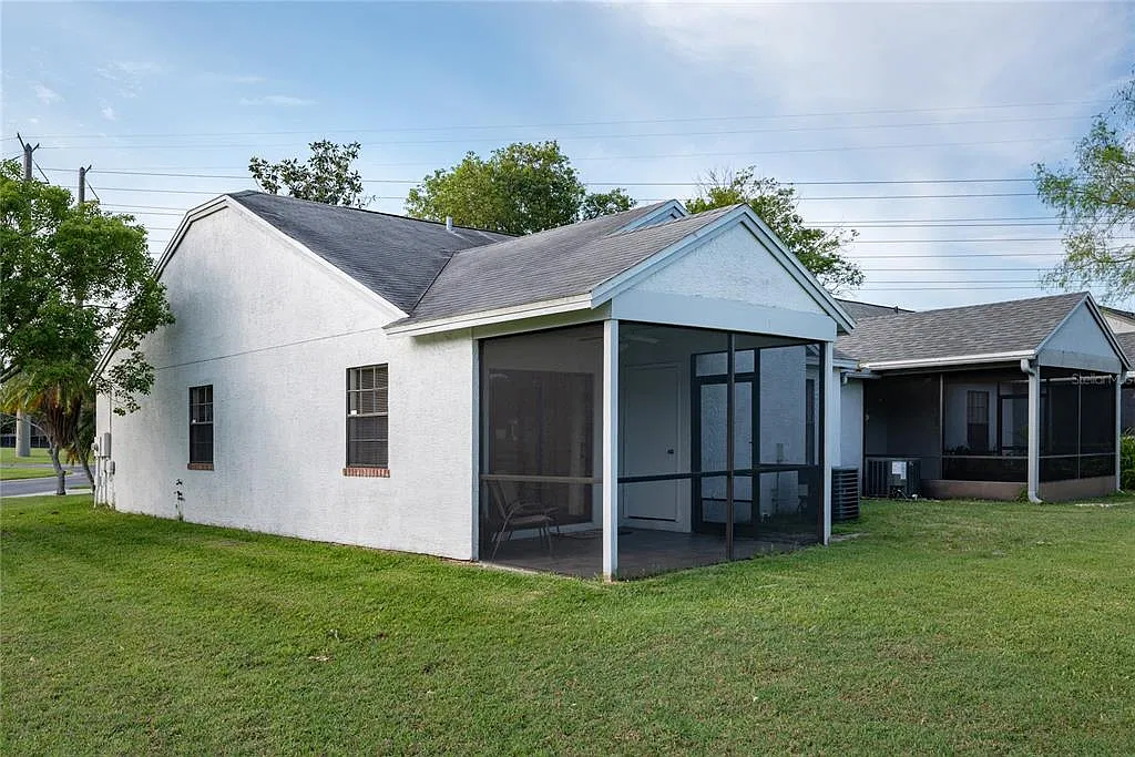 2 bed, 2.0 bath, 1068 sqft, $1,850 — Photo 2