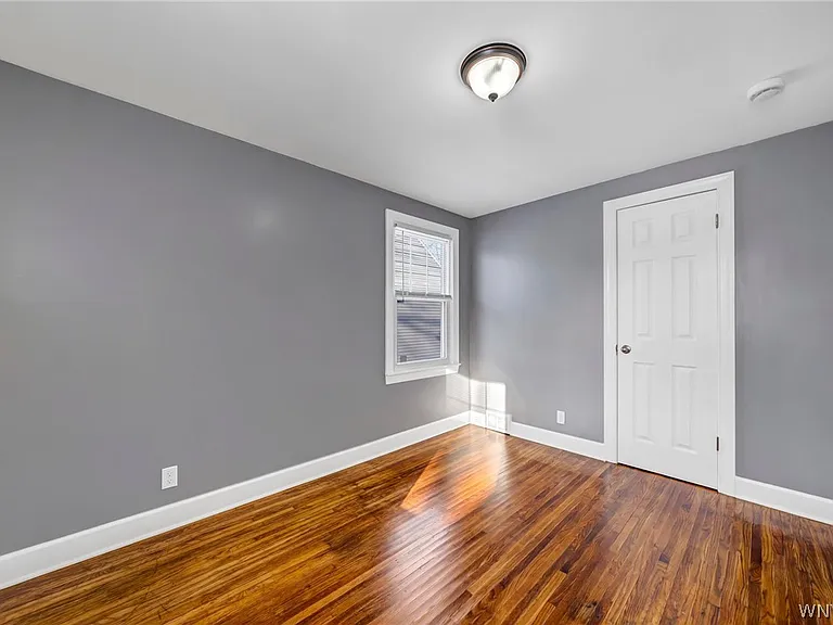206 Wrexham Ct N — Photo 28