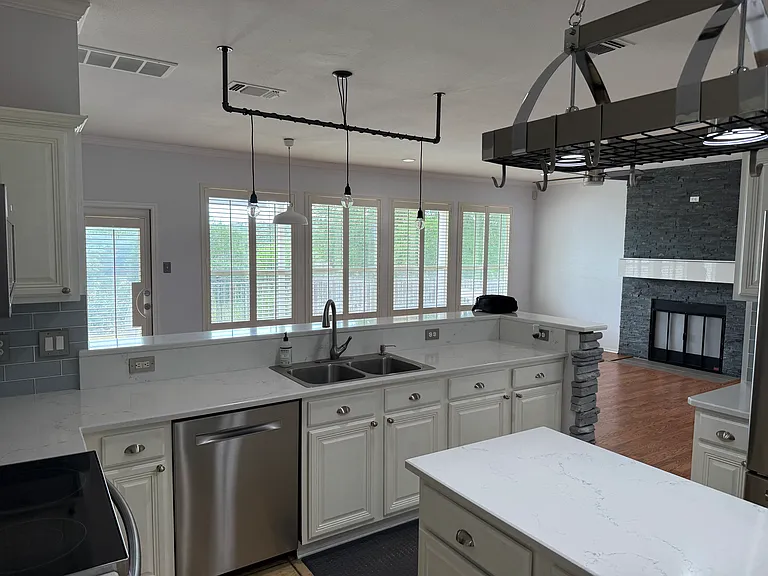 22407 Madison Park — Photo 14