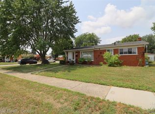 5190 Westlake St, Dearborn Heights, MI 48125