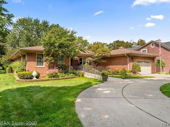 865 N Gulley Rd, Dearborn Heights, MI 48127