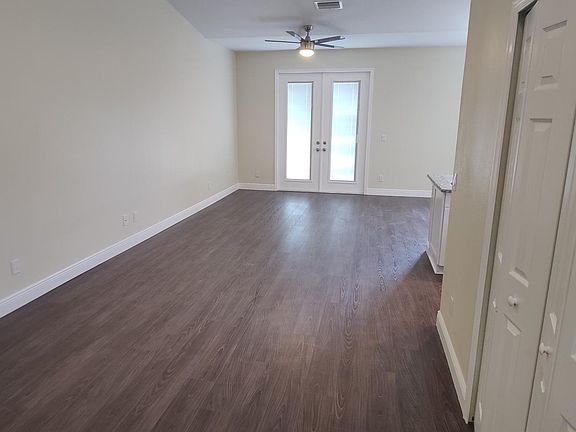 3rd image of 1661 De La Vega St SE #A