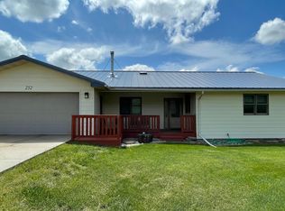 252 Slaughterhouse Creek, Forsyth, MT 59327