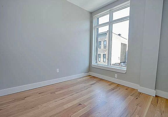 3rd image of 12 Jefferson St #2B