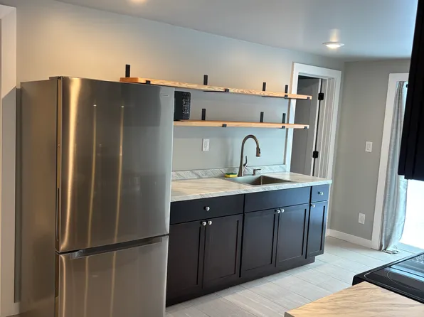 46 Thatcher St Floor 1, Selkirk, NY 12158