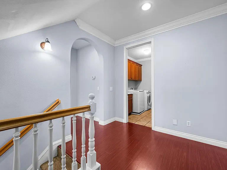 18785 Roxbury Ln — Photo 19