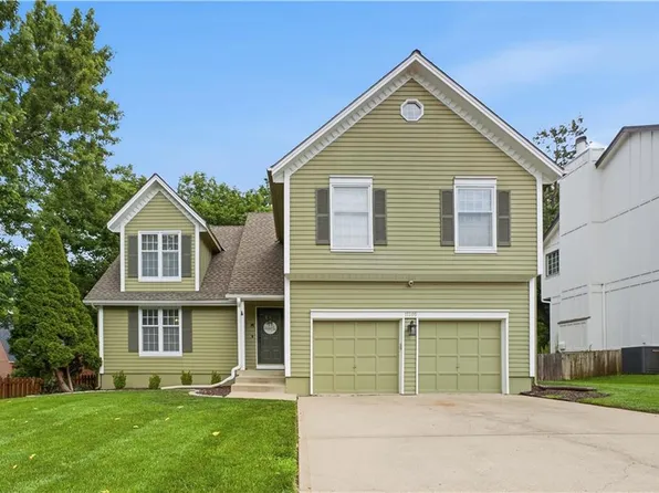 11205 Riley St, Overland Park, KS 66210