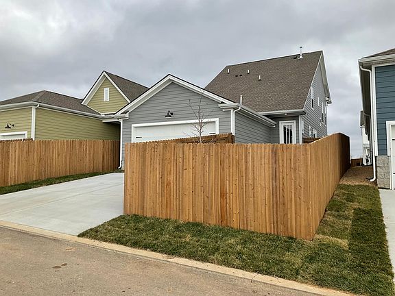3rd image of 2028 Kirkwall Dr