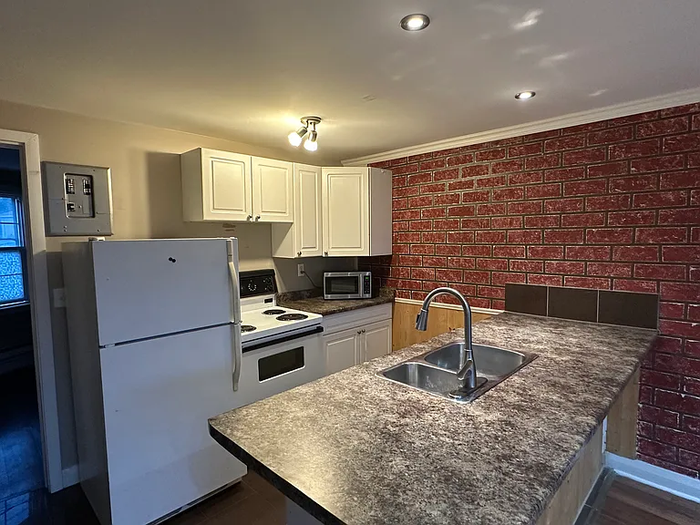 94 Hamilton Rd #2 — Photo 5