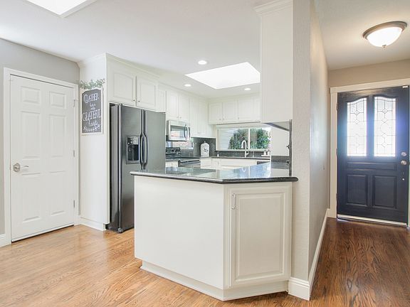 5th image of 4737 Tonino Dr