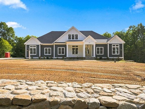 3rd image of 307 SE Main St Lot 9