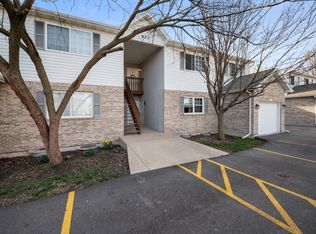 973 Constance Ln, Sycamore, IL 60178