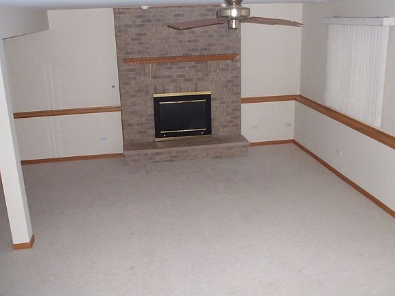 2nd image of 7823 W 92nd St