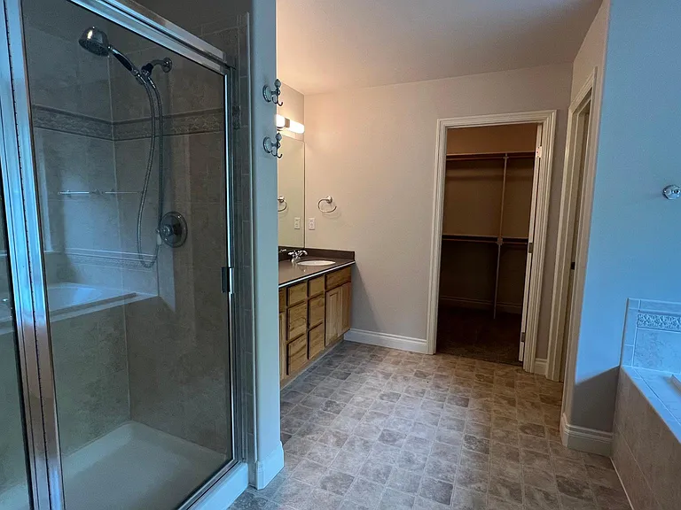 16107 Grand Bluff Cir — Photo 12