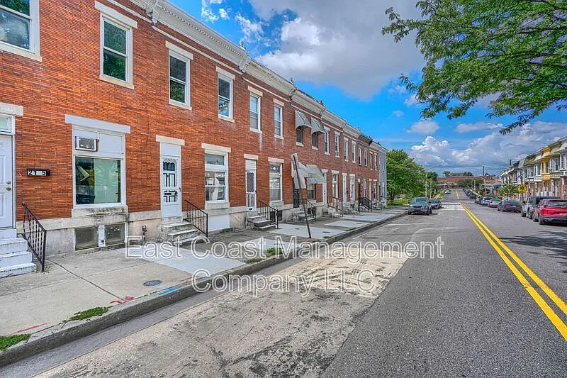 3 bed, 1.0 bath, 1208 sqft, $1,450 — Photo 4