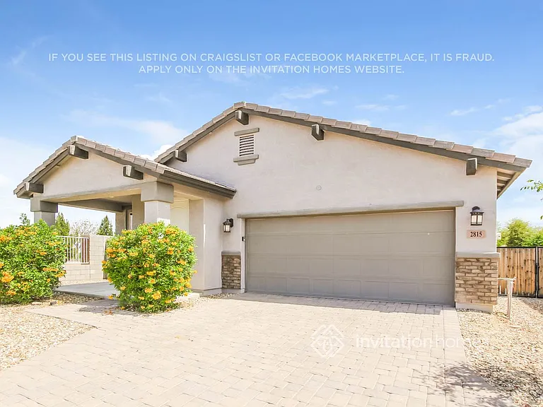 2815 S 95th Dr — Photo 2