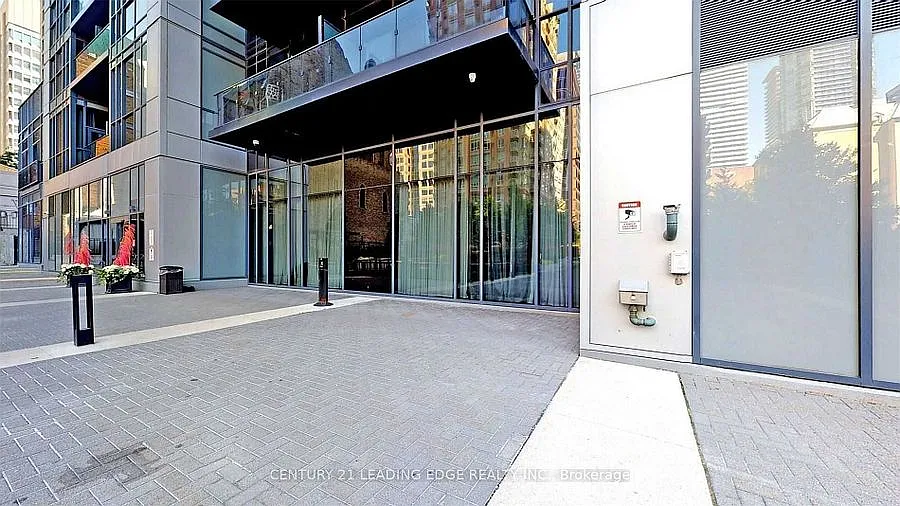 28 Ted Rogers Way (Couture Condos) — Photo 3