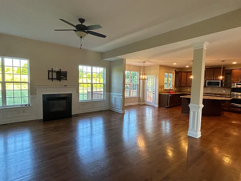 6624 Stonecroft Dr — Photo 7