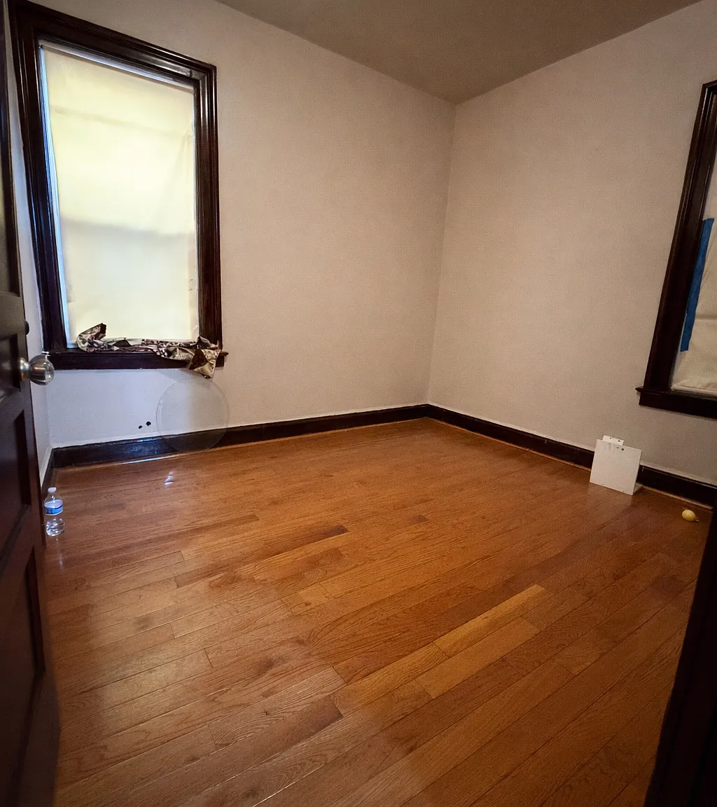 4 bed, $2,700 — Photo 3