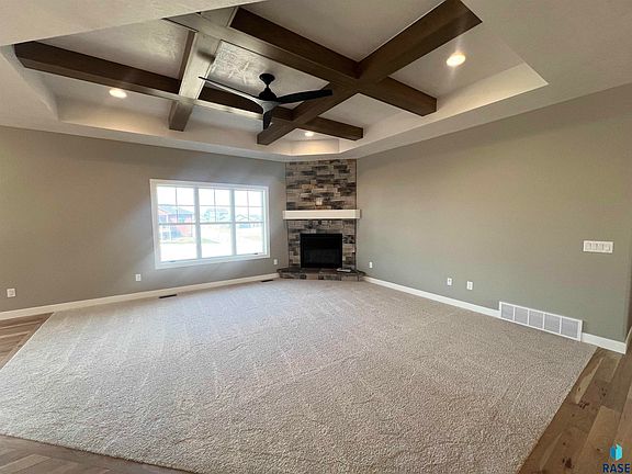 5th image of 2613 S Galena Ave