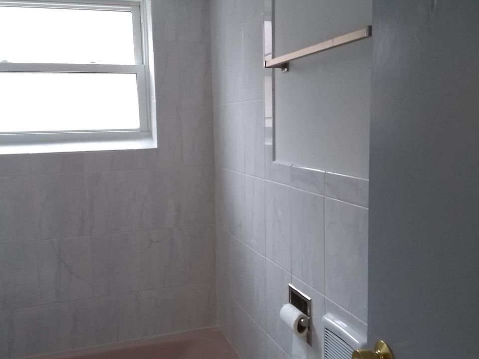 1st image of 9448 Maple Dr #1N