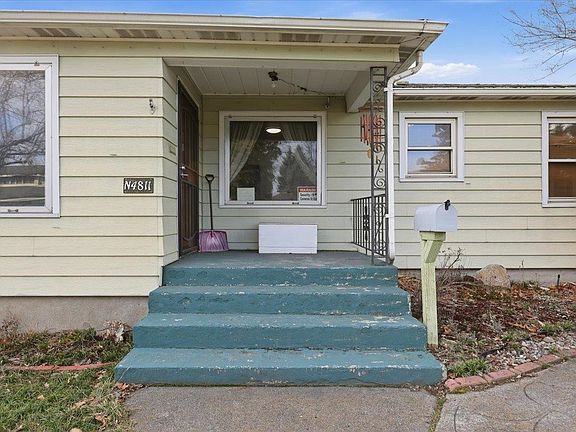 2nd image of 4811 N Maple St