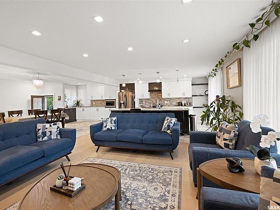 3rd image of 604 Inver CRESCENT E