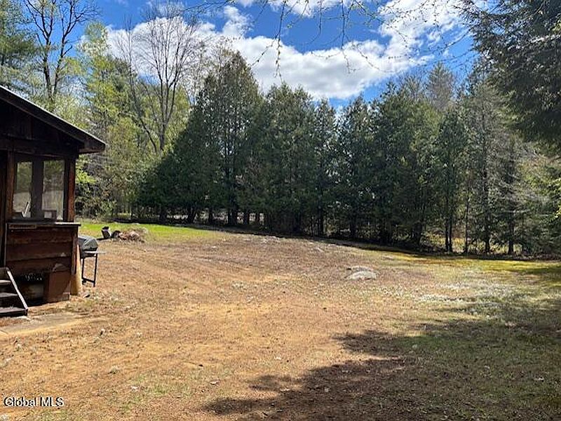 3rd image of 501 Harrington Road