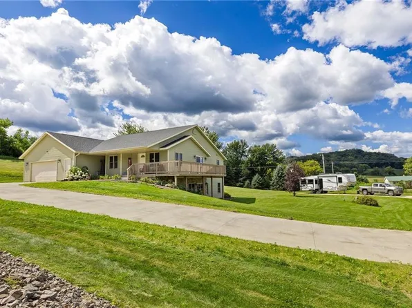 W3875 Harvey Ln Lane, Mindoro, WI 54644