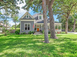 207 E Josephine St, Weatherford, TX 76086