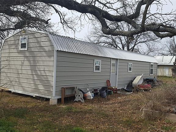 5th image of 203 N Oak St