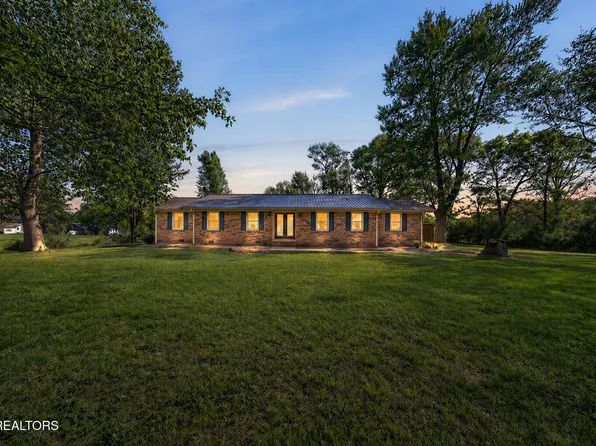 109 Parkway Ln, Crossville, TN 38572