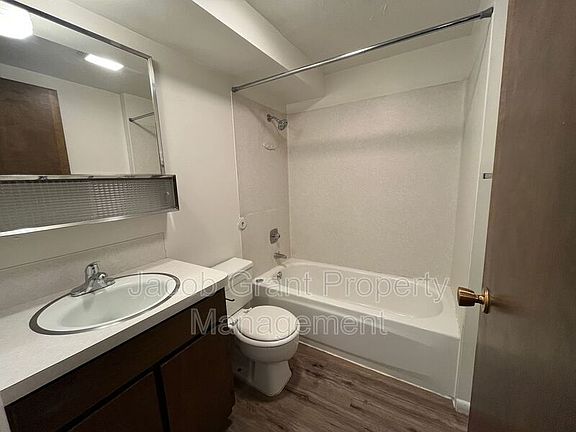 4th image of 2282 Stace St APT 4