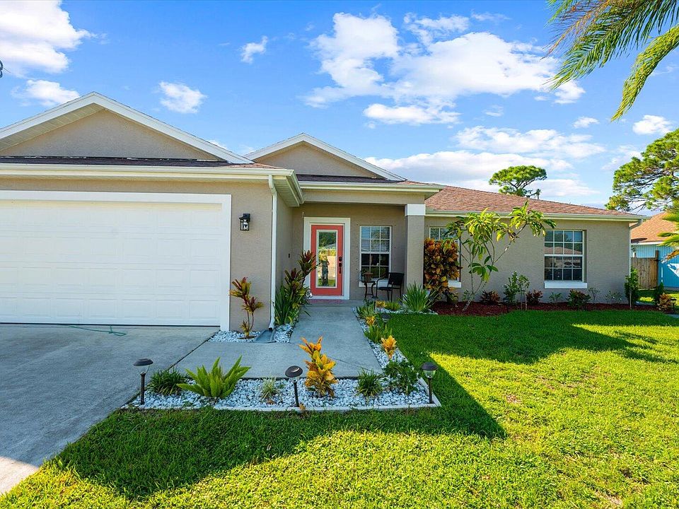 1st image of 2032 SE South Buttonwood Drive SE