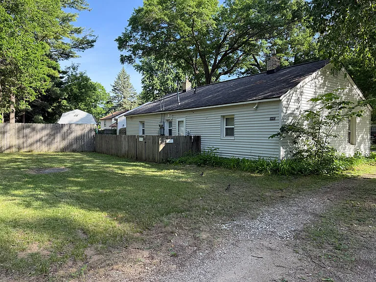 1 bed, 1.0 bath, 350 sqft, $1,000 — Photo 4