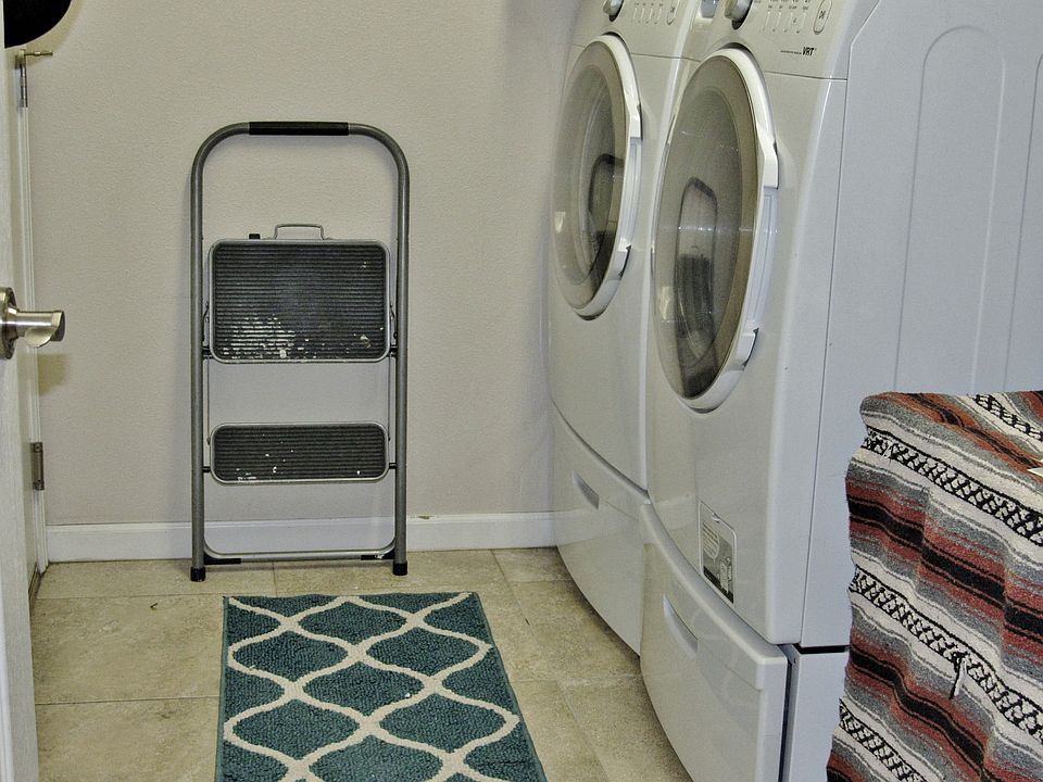 1st image of 373 Daytona Dr