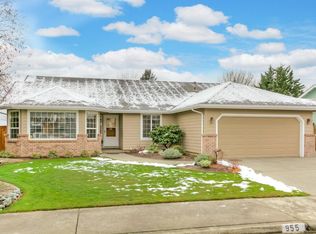 955 NW Cooke Ave, Grants Pass, OR
