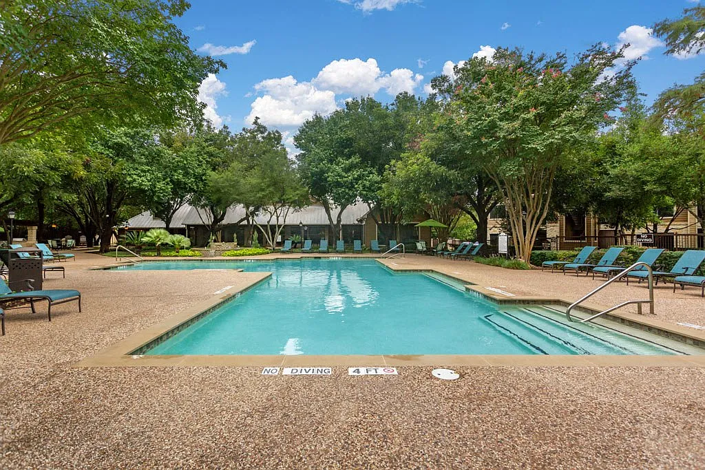 Ventana Oaks Apartments — Photo 4
