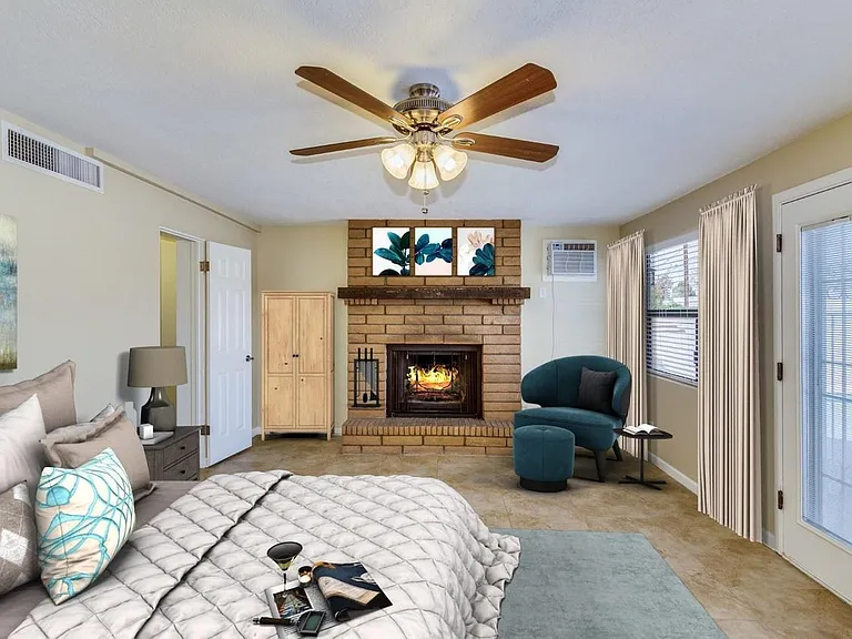 232 E Balboa Dr — Photo 7