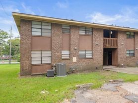 5340 Laroche Ave, Savannah, GA
