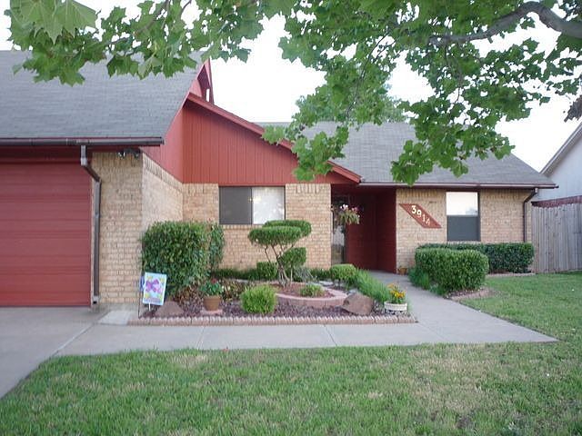 1st image of 3914 SW Parkridge Blvd