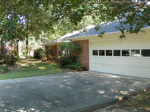 4th image of 2621 Sedgefield Pl