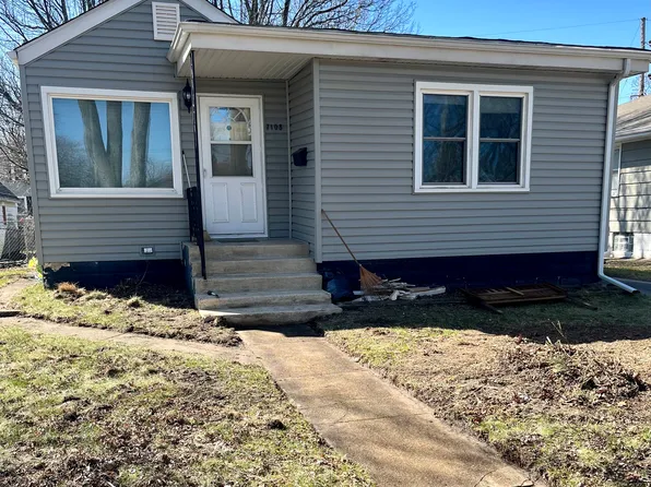 7108 Schneider Ave, Hammond, IN 46323